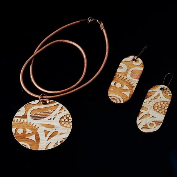 Bamboo and leather earrings pendant set